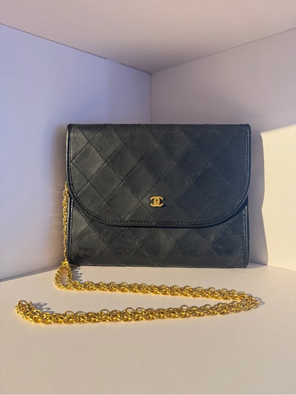 (Authentic) Vintage Chanel Matelassé Lambskin Crossbody Flap Bag | c. 1980s